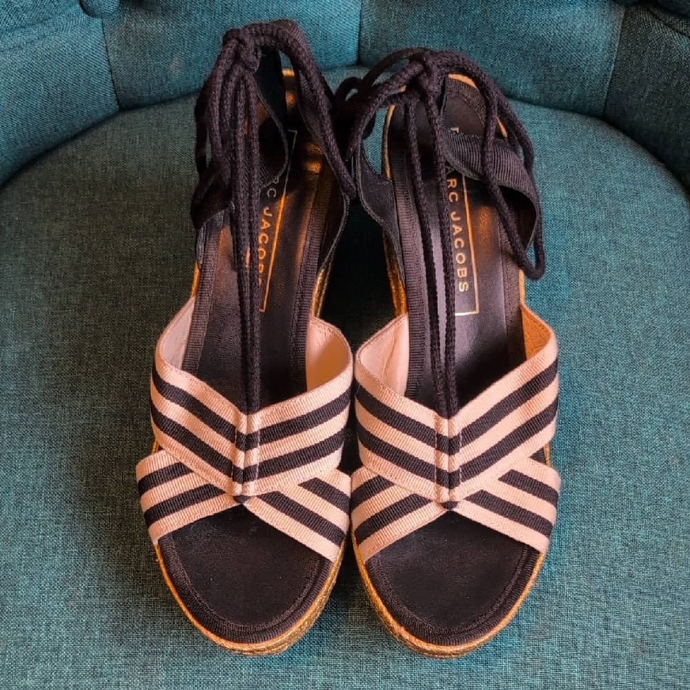 Marc Jacobs Black and Cream Striped Wedges Canvas Printed Espadrilles